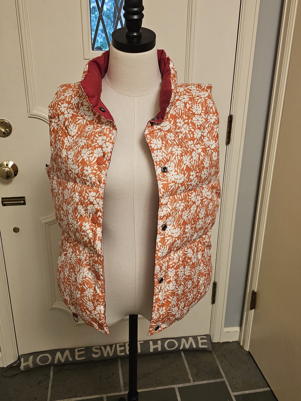 American Eagle Outfitters Reversible Orange Floral/Red Quilted Puffer Vest